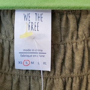 Free people Top small. Nwt Olive green